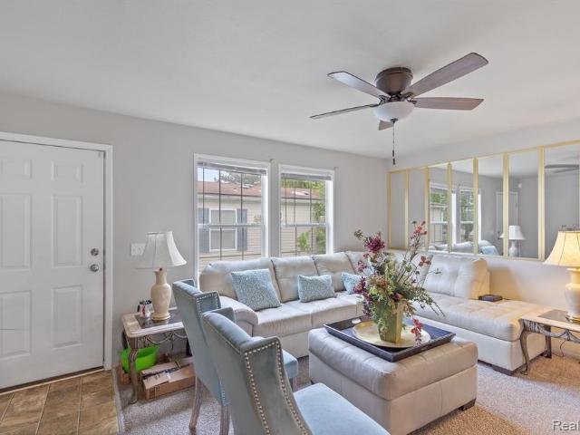 House for sale in Auburn Hills