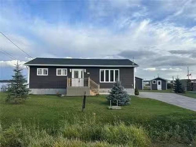 House for sale in Carmanville, Newfoundland And Labrador