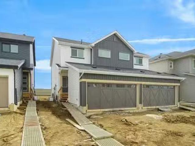 House for sale in Nisku, Alberta