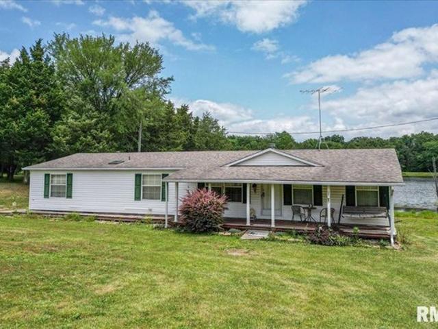 House for sale in Creal Springs, Illinois