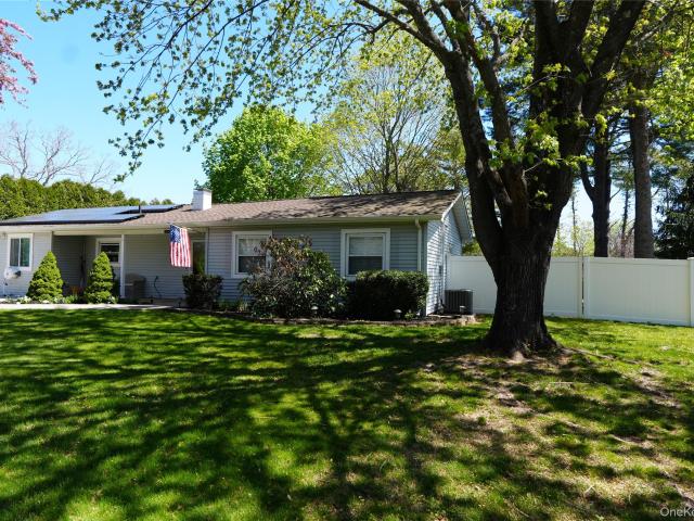 House for sale in Centereach, New York