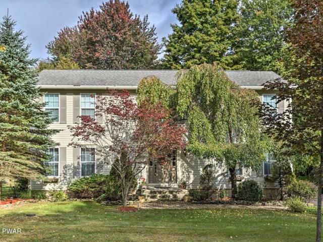 House for sale in Lake Ariel, Pennsylvania
