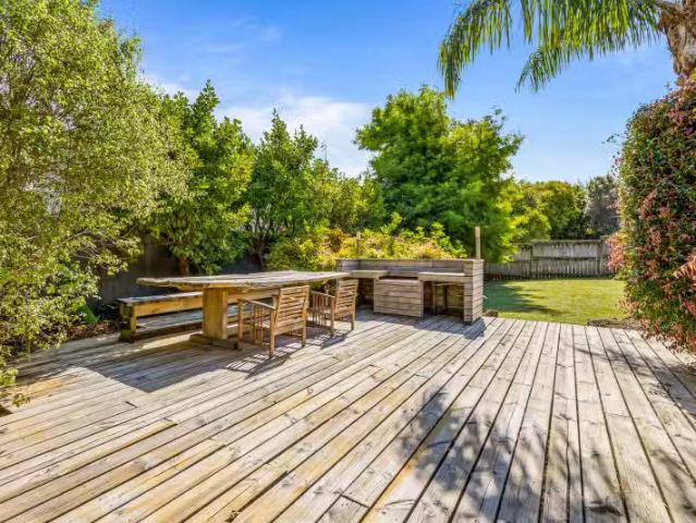 House for sale in Paremoremo, Oroua County
