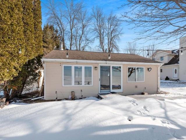 House for sale in Luxemburg, Wisconsin