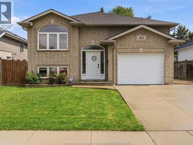 House for sale in Chatham–kent, Ontario