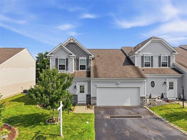 Townhouse for sale in Finleyville, Pennsylvania