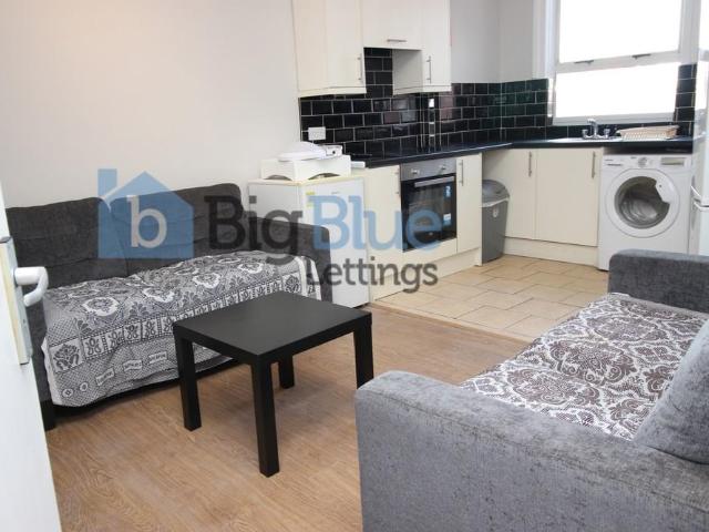 Apartment for rent in Hyde Park, West Yorkshire