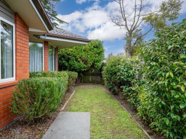 Apartment for sale in Heathcote, Canterbury