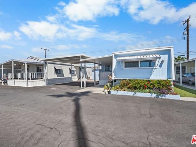 House for sale in Paramount, California