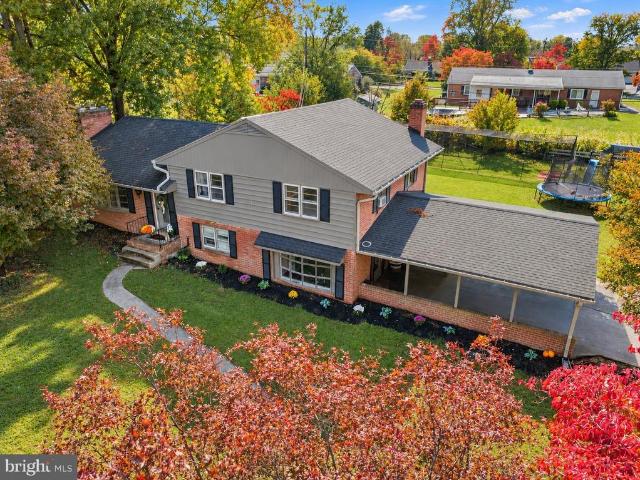 House for sale in Van Lear Manor, Williamsport
