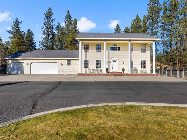 House for sale in Nine Mile Falls, Washington