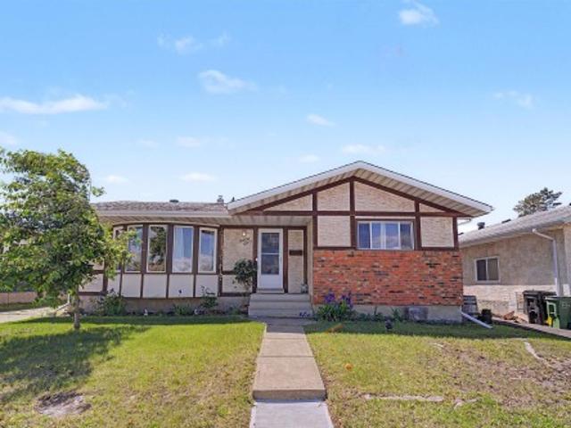 House for sale in Wedgewood, Alberta