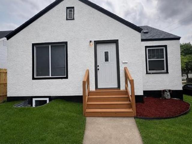 House for sale in Dayton's Bluff, Saint Paul