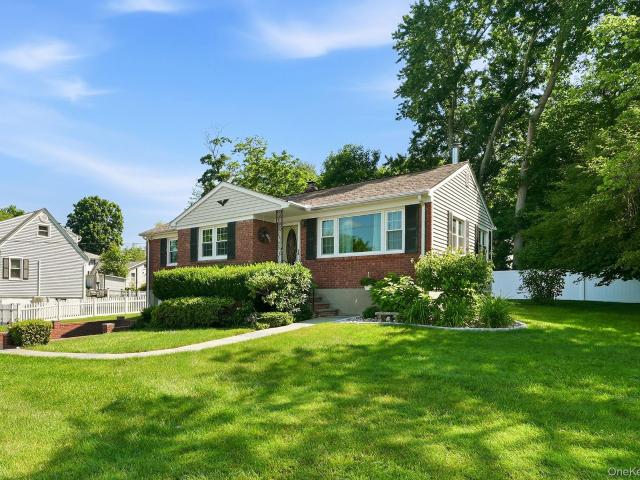 House for sale in Cortlandt Manor, New York