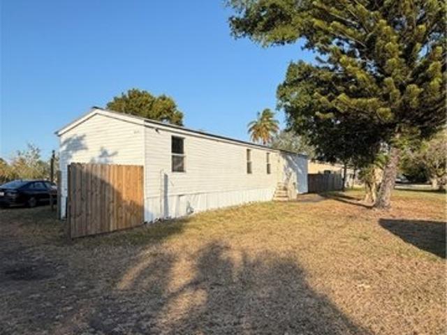 House for sale in Clewiston, Florida