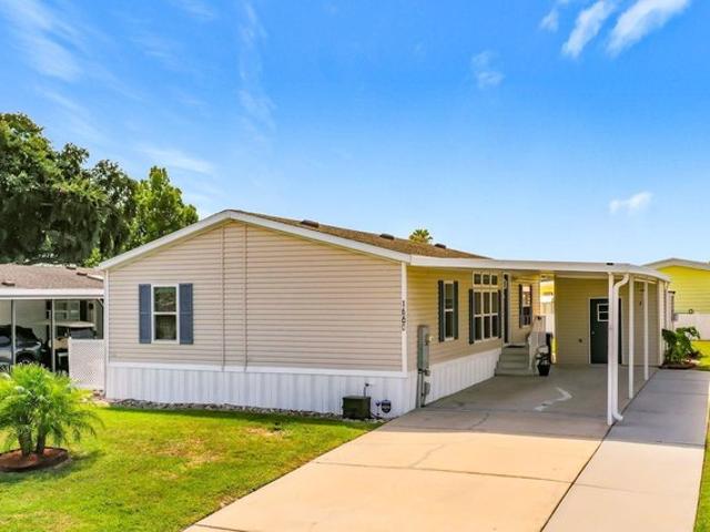 House for sale in Tavares, Florida