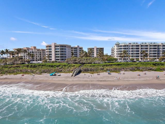 Condo for sale in Jupiter, Florida