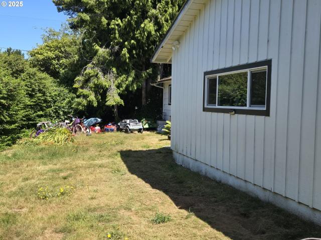 House for sale in Coos Bay