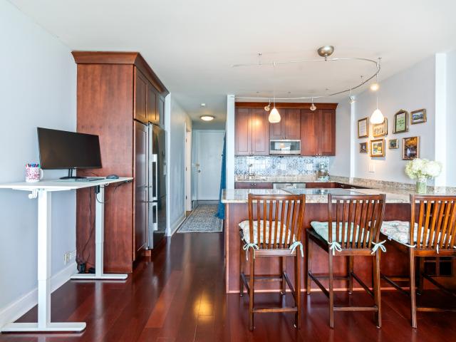 Condo for sale in Chicago Park, Illinois