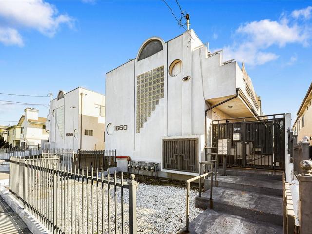 Condo for sale in Gardena, California