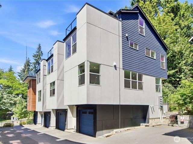 Townhouse for sale in Redmond, Washington