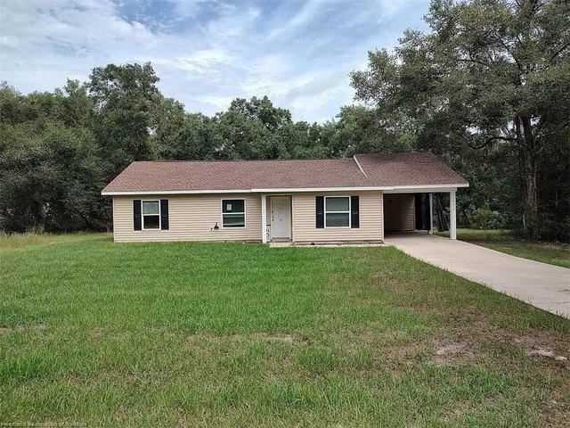 House for sale in Ocklawaha, Marion County