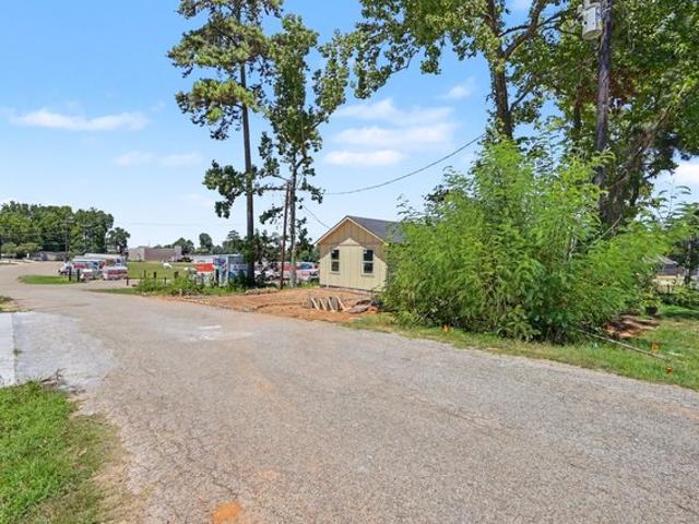 Land for sale in Montgomery, Texas