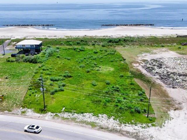 Land for sale in Grand Isle, Louisiana