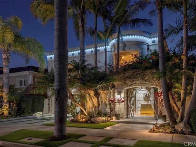 House for sale in Huntington Beach, California