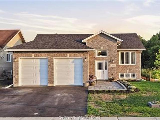 House for sale in Val Caron, Greater Sudbury