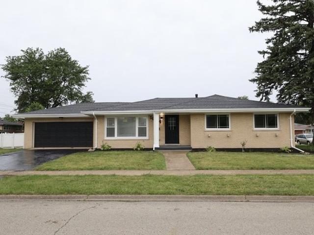House for sale in South Holland, Illinois