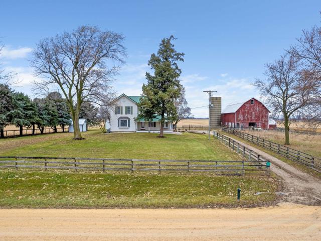 House for sale in Hinckley, Illinois