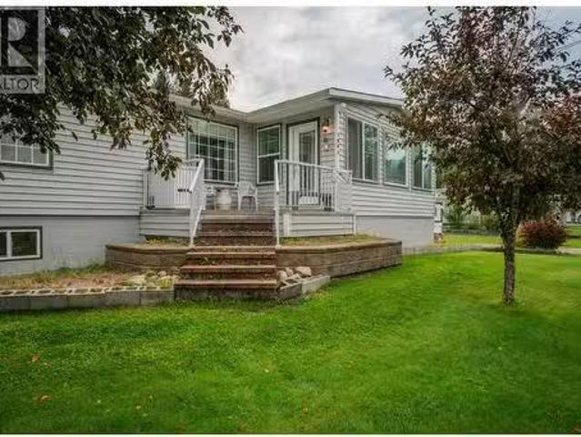 House for sale in Christina Lake, British Columbia