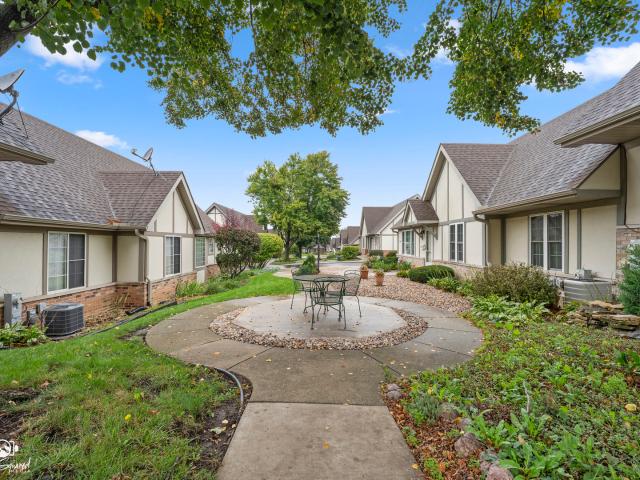 Townhouse for sale in Crest Hill, Will County