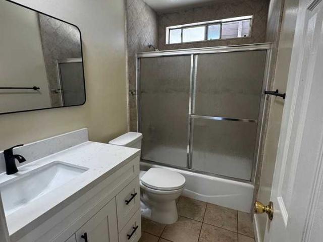 Apartment for rent in Huntington Beach, California