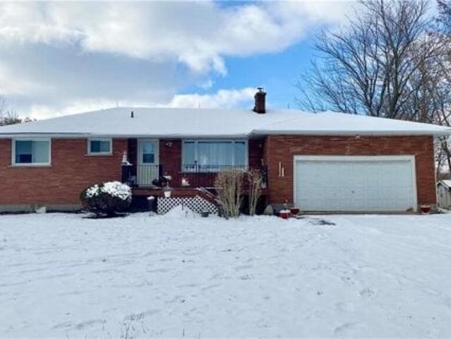 House for sale in Waterford, Ontario