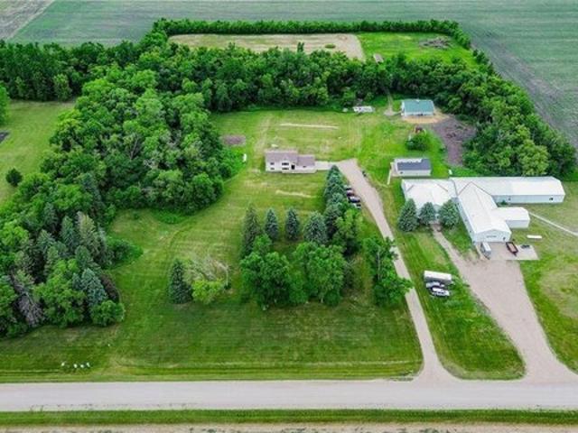 House for sale in Kindred, North Dakota
