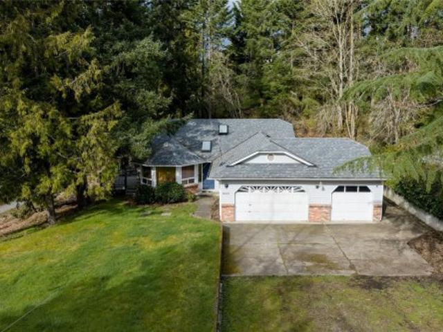House for sale in Nanoose Bay, British Columbia