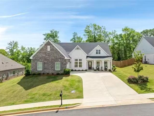 House for sale in Auburn