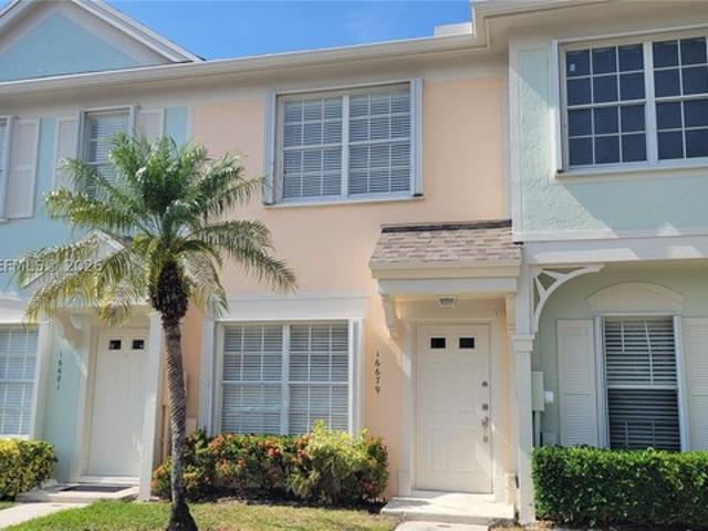 Townhouse for sale in Weston, Florida