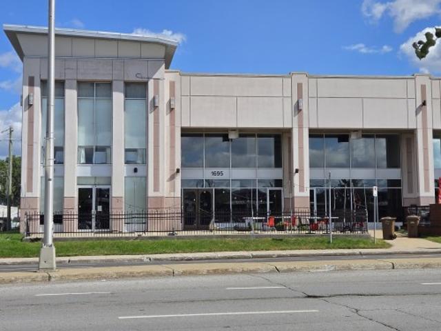 Commercial for rent in Chomedey, Quebec