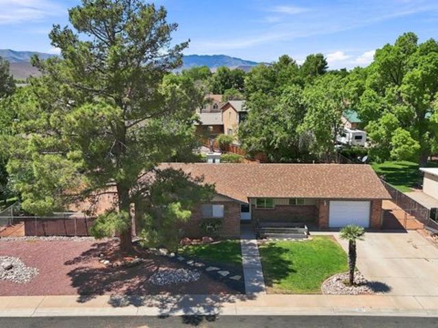 House for sale in Santa Clara, Utah
