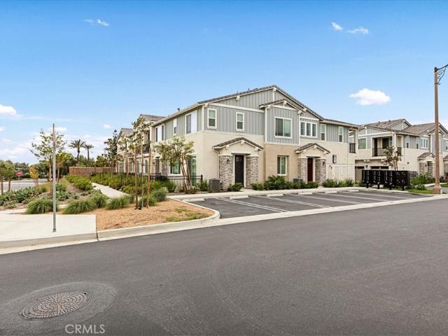 Condo for sale in Fontana