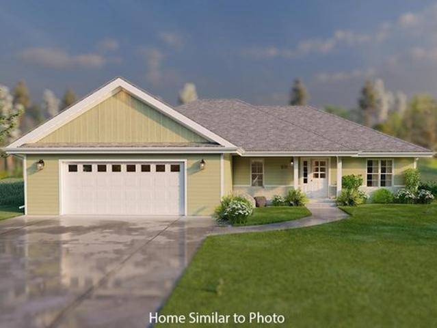 House for sale in Luxemburg, Wisconsin