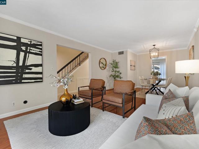 Townhouse for rent in Walnut Creek