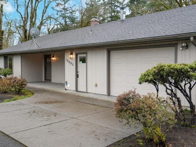House for sale in Oregonia