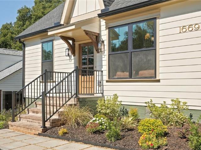 House for sale in Atlanta, Fulton County