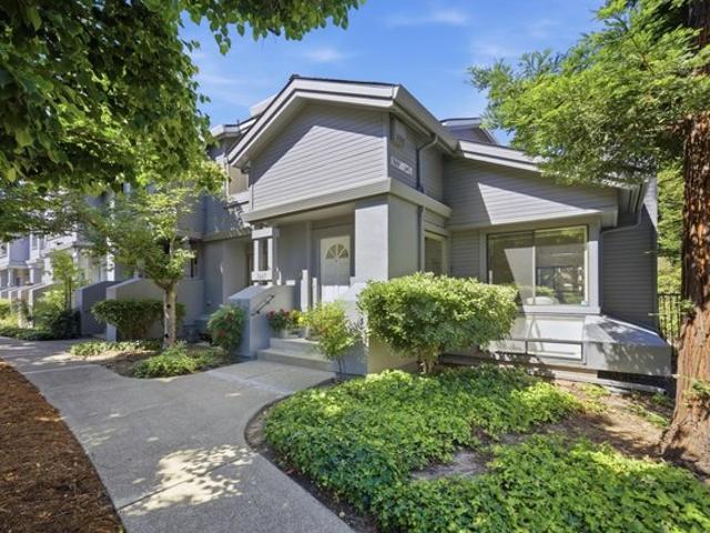 Townhouse for sale in Walnut Creek, California