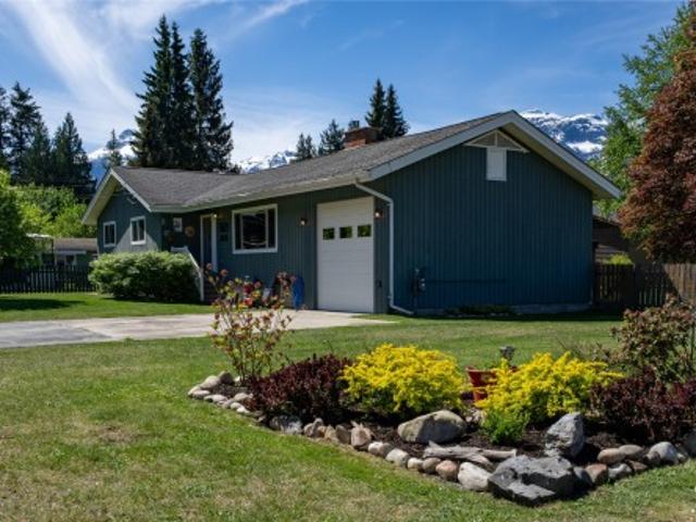 House for sale in Revelstoke, Columbia-Shuswap Regional District