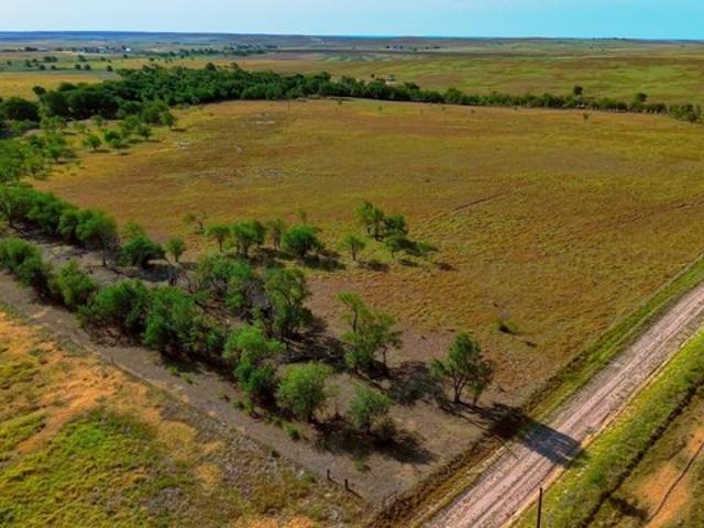 Land for sale in Mobeetie, Wheeler County